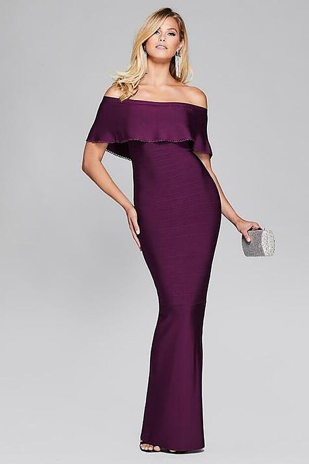 Vestido morado largo de Guess similar al de Karlie Kloss.