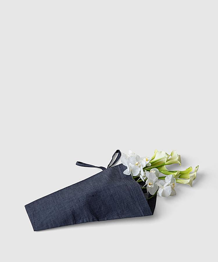 Bolsa para guardar flores (42 dólares).