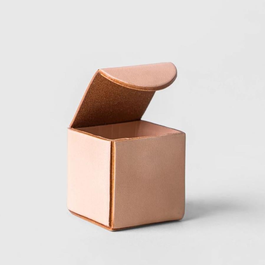 Caja para adornar el escritorio (75 dólares).