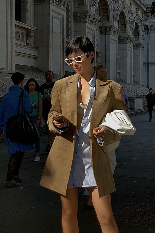 Nuestra versión favorita del bolso de mano de Lovely Pepa: en blanco.