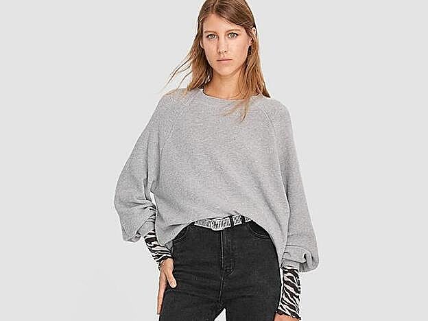 Jersey de punto fino en gris claro de Stradivarius