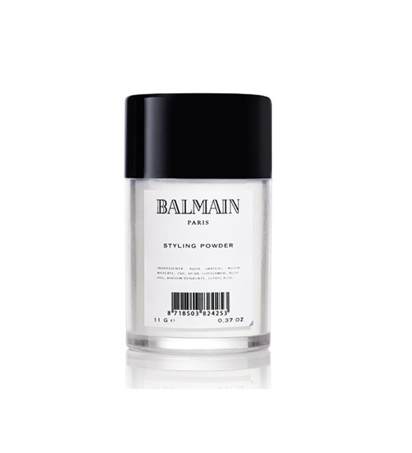 Una base en polvo para el cabello que proporciona textura y volumen en la raíz, permitiendo conseguir peinados duraderos de sujeción fuerte. Su fórmula ligera conforma cada mechón y logra un volumen máximo desde la base con aspecto definido y texturizado. (27,30 €).