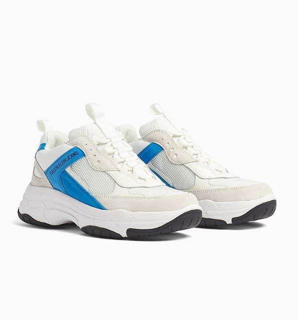 Zapatillas de piel de Calvin Klein Jeans. (140 euros).