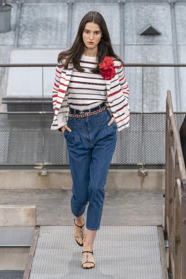Este 'total look' de Chanel, perfecto para un un estilismo casual y relajado que derroche estilo el próximo verano.