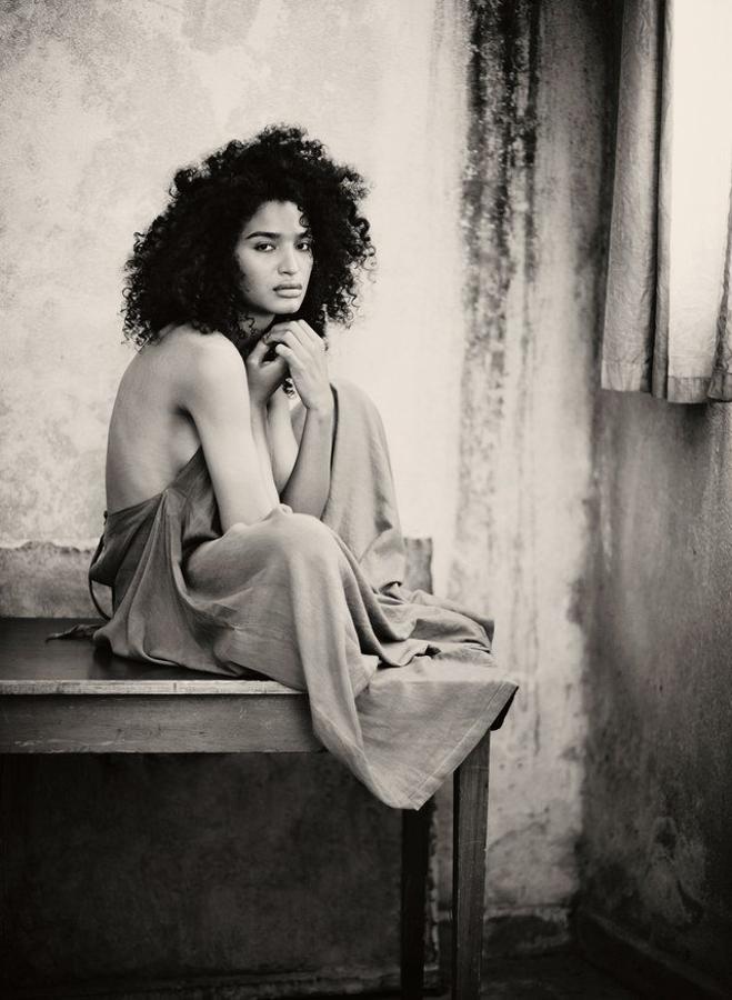 Indya Moore, conocida por su papel en 'Pose', es una de las modelos trans más conocidas y no podía faltar en esta edición del calendario Pirelli.