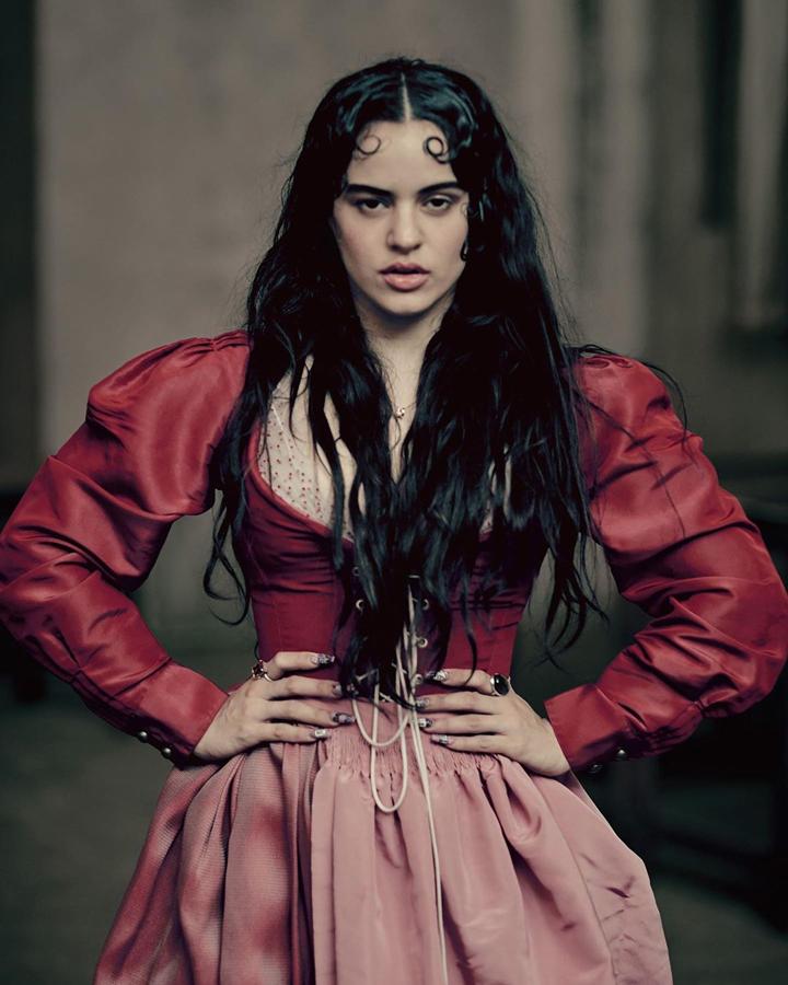 Rosalía es la tercera española en participar en el Calendario Pirelli.