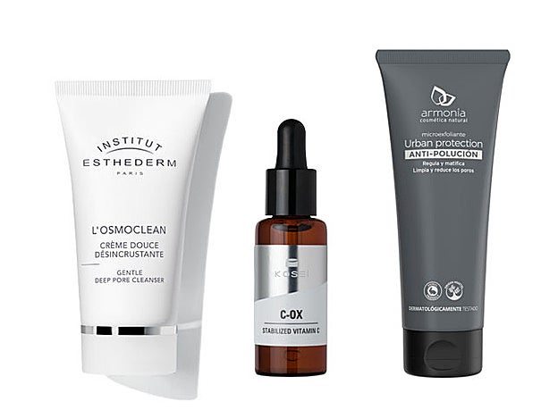 L’Osmoclean Crema Suave Desincrustante de Institut Esthederm (28,80 €). C-Ox de Kosei (25,90 €). Microexfoliante Black Charcoal Urban Protection de Armonia (8,90 €).