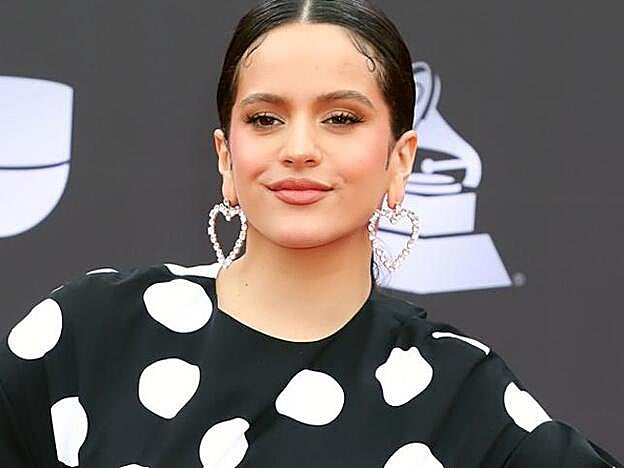 Rosalía ha lucido los caracolillos flamencos en más de una ocasión.