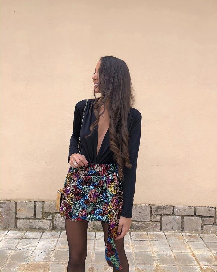 Tania Ayuso deslumbró con esta falda de lentejuelas de Zara (25,95 euros) que combinó con un body negro también de Zara.