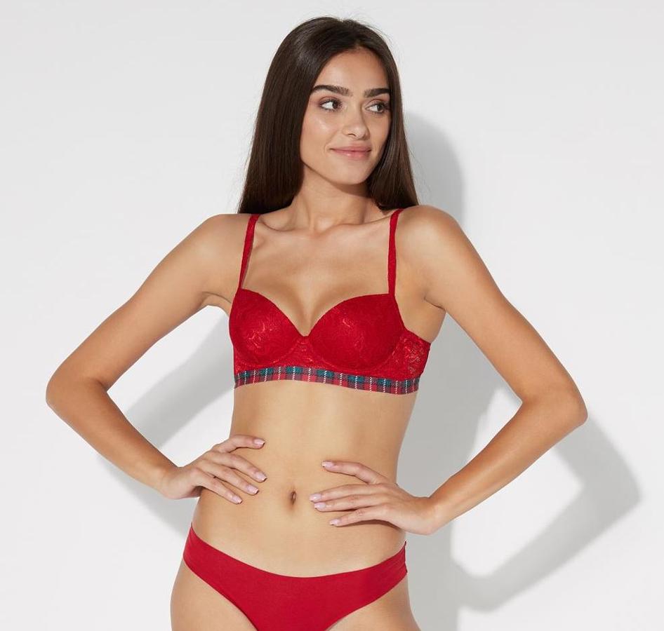 Sujetador rojo con cuadros verdes (16,99 euros) de Tezenis.