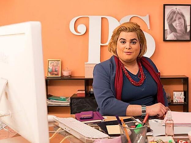 Brays Efe interpreta a Paquita Salas.