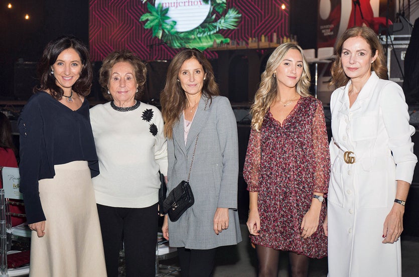 De Fridda Dorsch: Sonia Márquez, Fridda Dorsch, Cristina Márquez, Cristina Méndez y Coral Márquez.