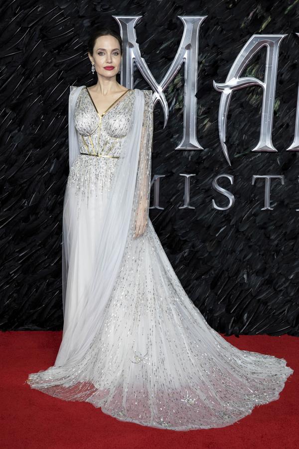 Angelia Jolie en la premiere de 'Maléfica' con este vestido de de Ralph&Russo.