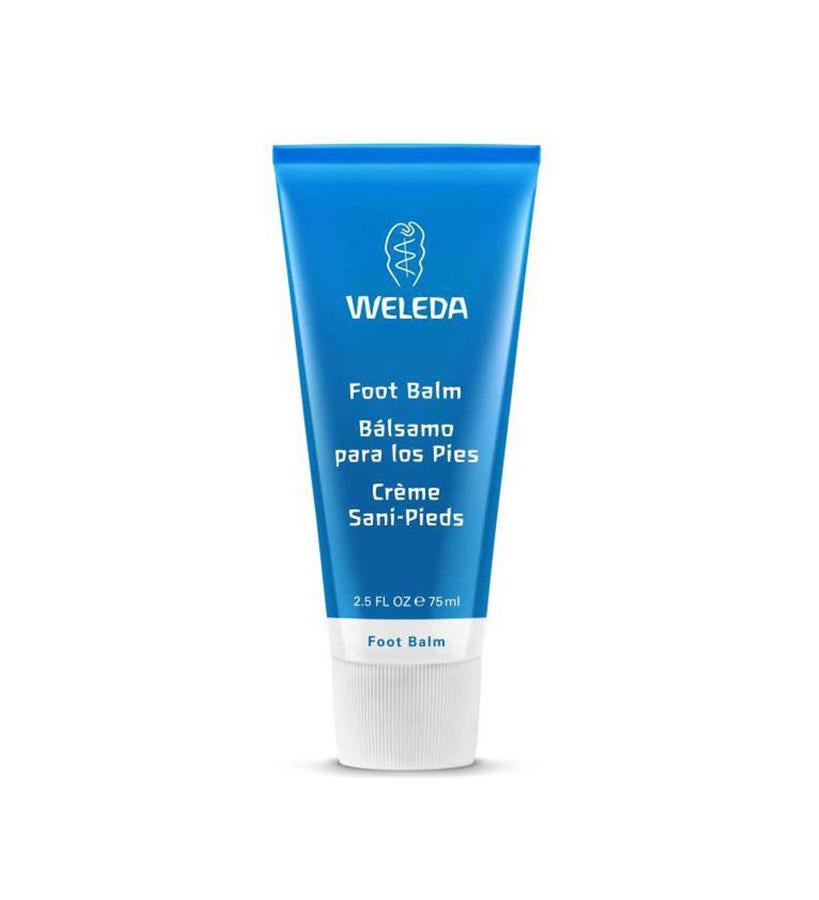 Ofrece una mezcla de vitaminas curativas que junto a los activos hidratantes, que te garantizan la restauración natural de la piel sin agentes químicos. El aceite de oliva, junto con la lanolina, proporcionan suavidad inmediata, eliminando las rugosidades y asperezas propias de las pieles más secas. (11,75 €).