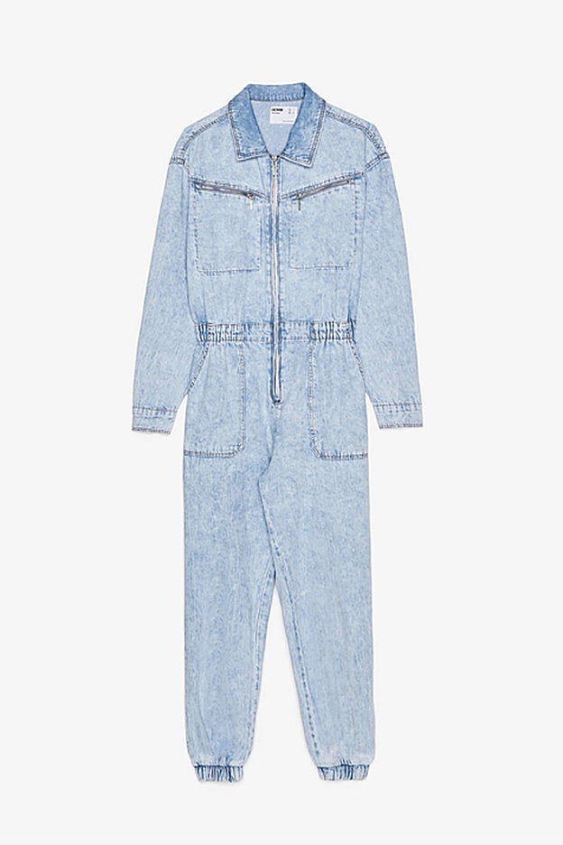 Detalle del mono de Bershka que lleva Lara Álvarez.