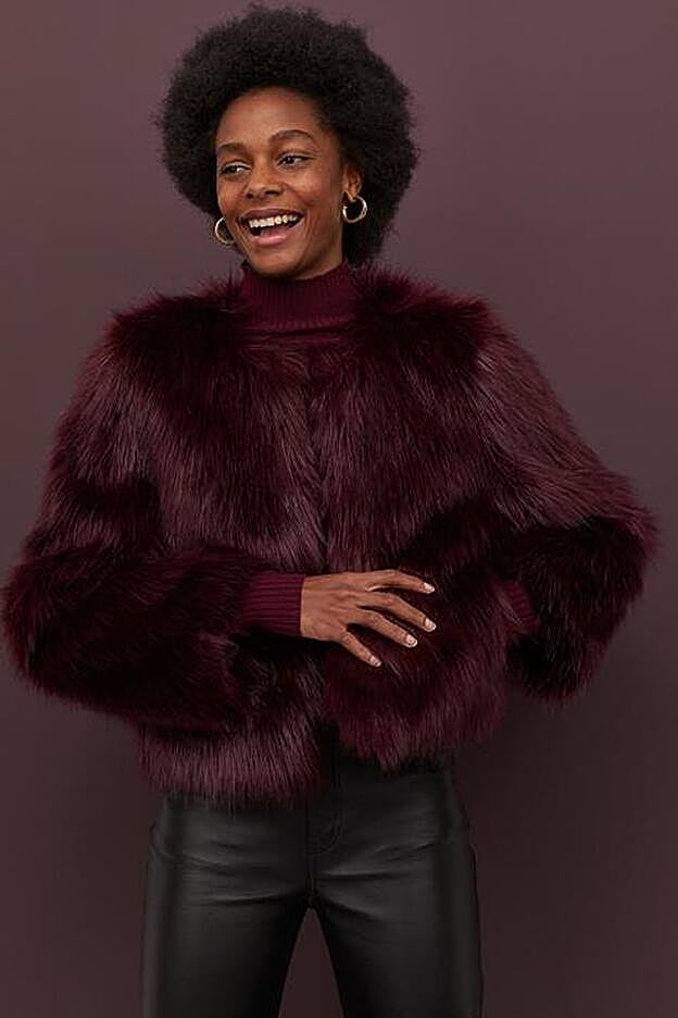 Pelo color ciruela, una apuesta muy elegante.