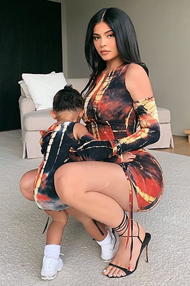 Hasta los looks más sexy de Kylie Jenner pueden tener una versión micro para su hija Stormi.