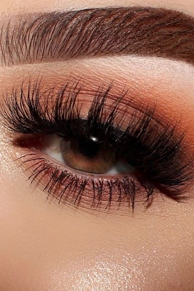 La aplicación de las pestañas postizas, sobre todo individuales, está en el top tres de las búsquedas beauty más frecuentes en Google.