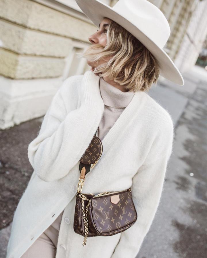 Semanas antes de que se pusiera a la venta, el bolso Multi Pochette de  Louis Vuitton , ya contaba con lista de espera. En octubre, cuando finalmente llegó a las tiendas, se agotó en cuestión de días.