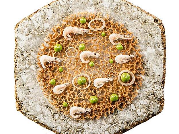 Tortillita de camarones, uno de los best-sellers de Aponiente.