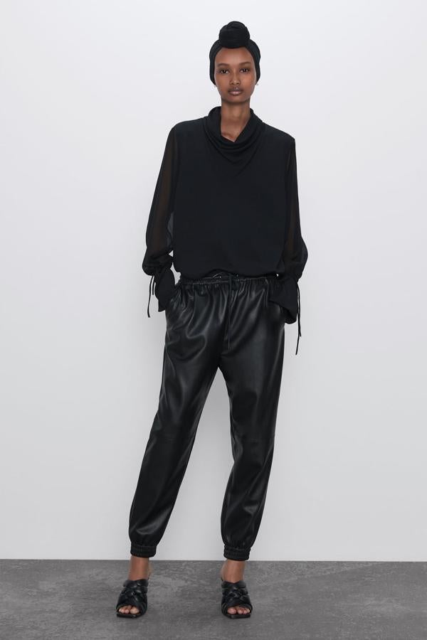 Fotos: Flechazo con las prendas efecto piel de la nueva colección de Zara