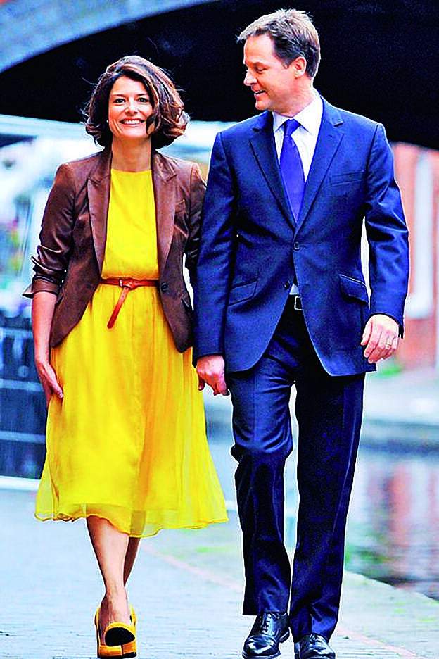 Miriam con su marido, Nick Clegg.