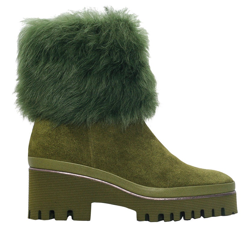 Botas de ante y vuelta de peluche, de Pons Quintana.