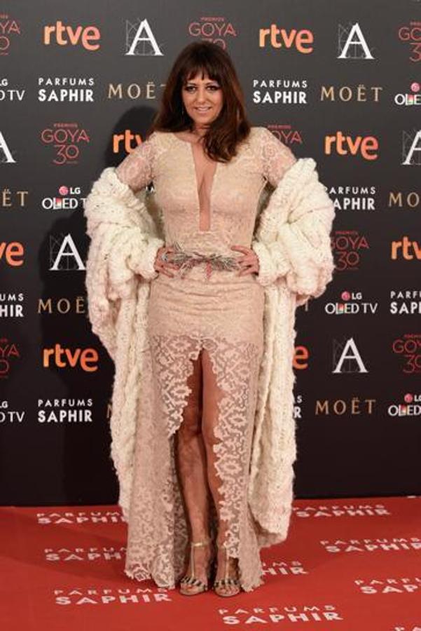 Yolanda Ramos falló con su vestido de Marco Souza en los Premios Goya de 2016.