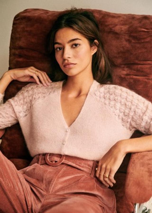 El modelo Garance tiene diferente punto en el cuerpo y las mangas. Una de nuestras favoritas, sin duda (95 euros).