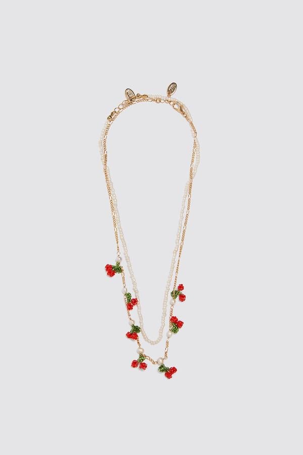 Collar doble con detalles de perlas y cerezas de la nueva colección de Zara (15,95 euros).