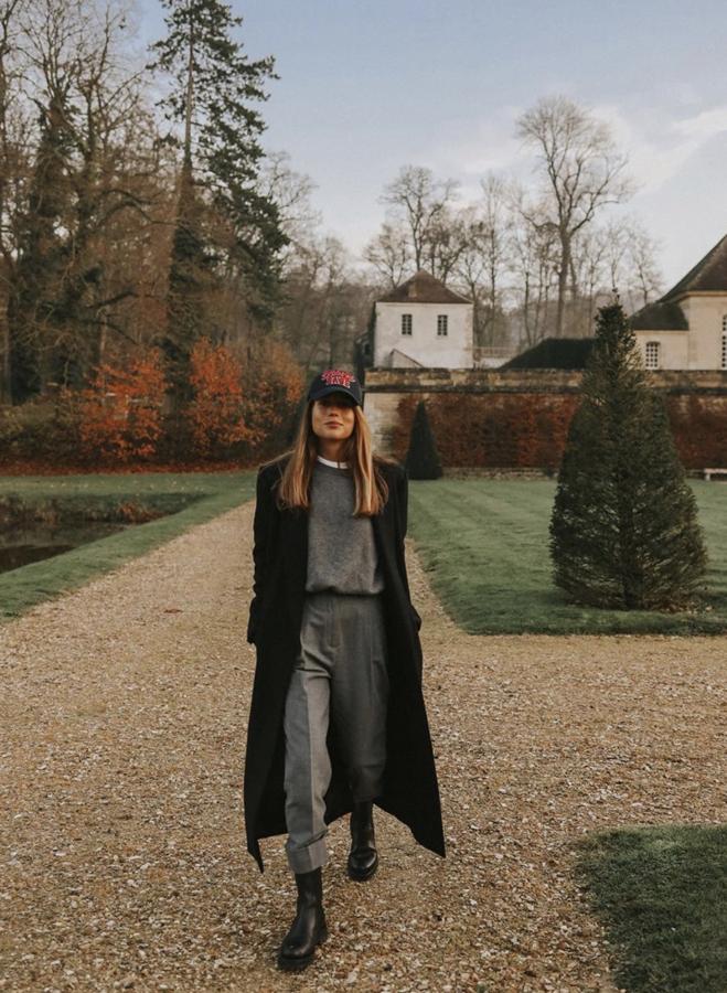 Negro y gris, pocas combinaciones hay tan fiables como esta, además puedes utilizar tus botas para darle un punto informal a tus looks más arreglados. ¿Cómo lo ves? ¿Te hemos convencido?