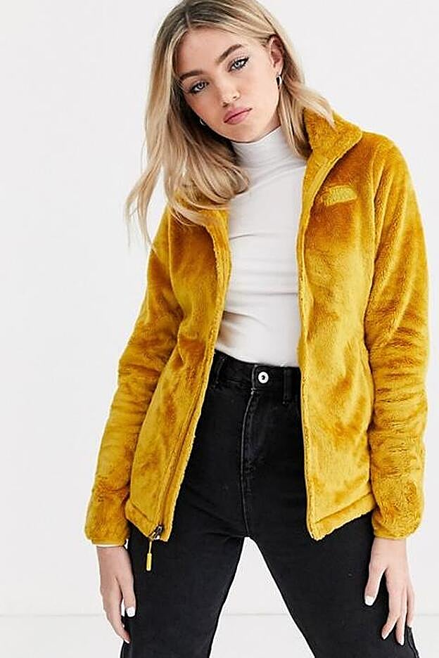 Pelo, aunque sea en chaqueta.