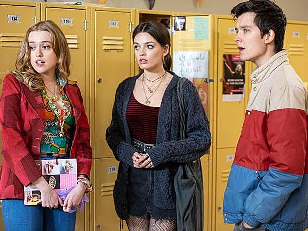 A pesar de tener novia los problemas sexuales de Otis no han hecho más que empezar.