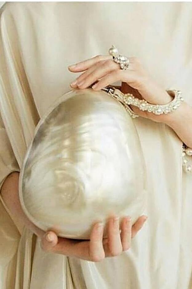 Las perlas de la correa corta son otra preciosidad