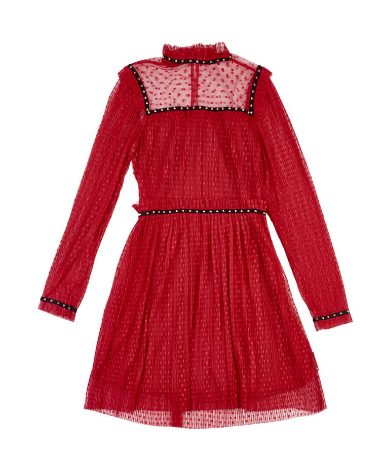 ¿Todavía sin vestido para esa cena romántica que tanto esperas? Pudes aprovechar para echar un vistazo a las porpuestas de The Style Outlets y hacerte con un vestido de corte romántico como este, de la firma Highly Preppy. Todos tienen descuento.