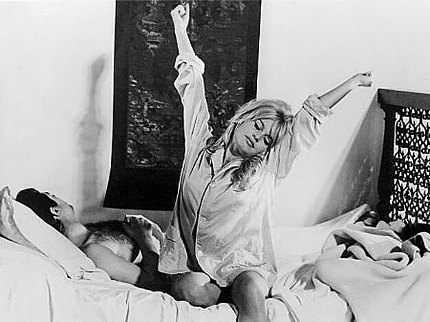 Haz como Brigitte y despierta al ritmo de unas notas musicales (y si es en buena compañía, mejor).