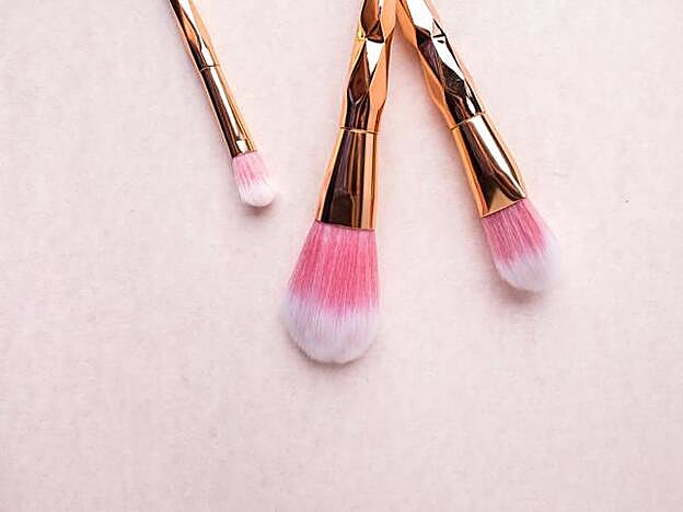 Con una buena limpieza tus brochas quedan como nuevas