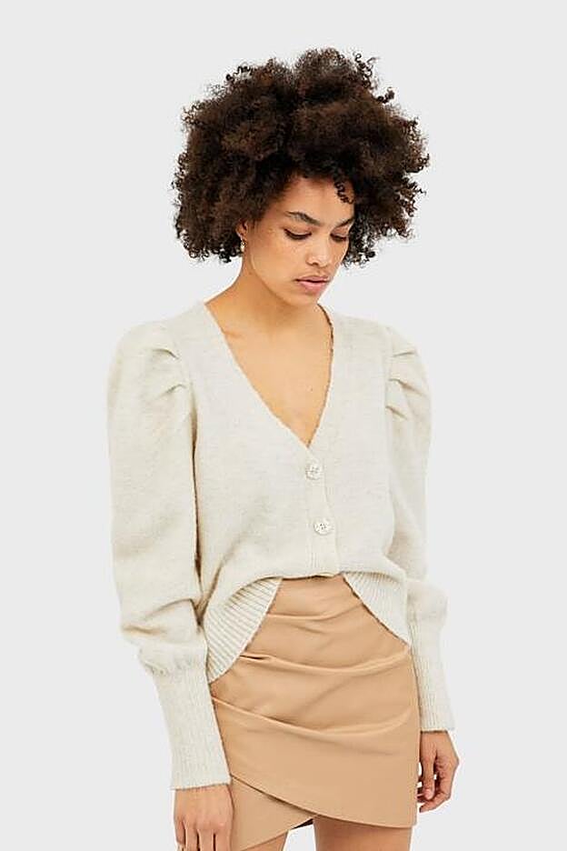 El mismo modelo en color piedra.