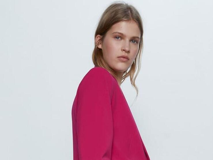 Fotos: Frambuesa, el color tendencia de los trajes y blazers de las nuevas colecciones