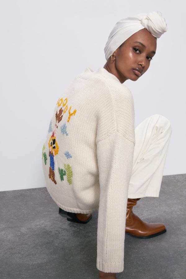 Chaqueta de punto de Toy Story de Zara (39,95 euros).