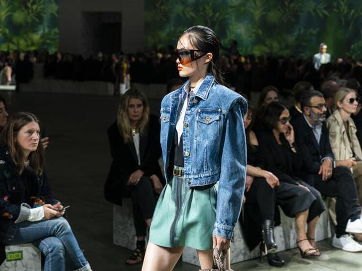 Fotos: Las siete versiones de la cazadora vaquera para hacer frente con estilo al cambio de temporada