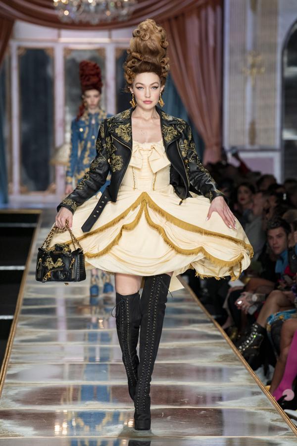 Desfile de Moschino.