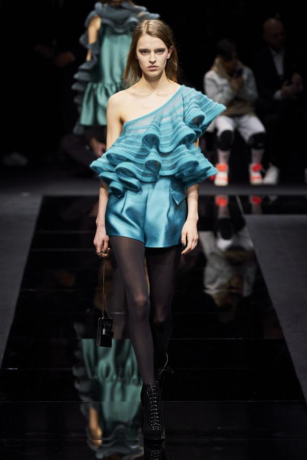 Desfile de Emporio Armani