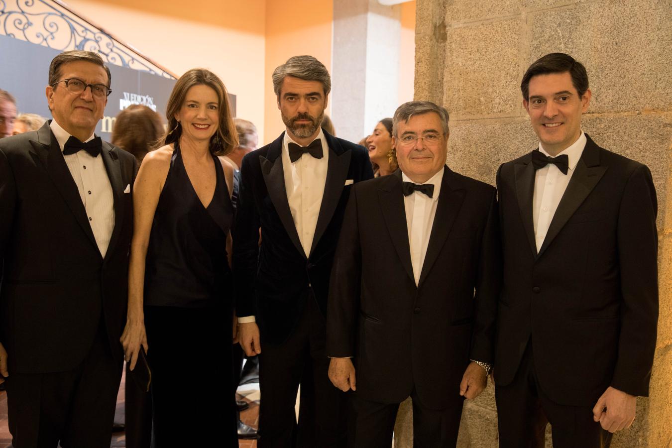 De izquierda a derecha: Enrique Ybarra, presidente de El Correo y consejero de Vocento; Paula Varona; Luis Enríquez, consejero Delegado de Vocento; Gonzálo Zarranz, presidente del Consejo de Administración de Las Provincias e Íñigo Argaya, Director General de RR.HH y Organización.