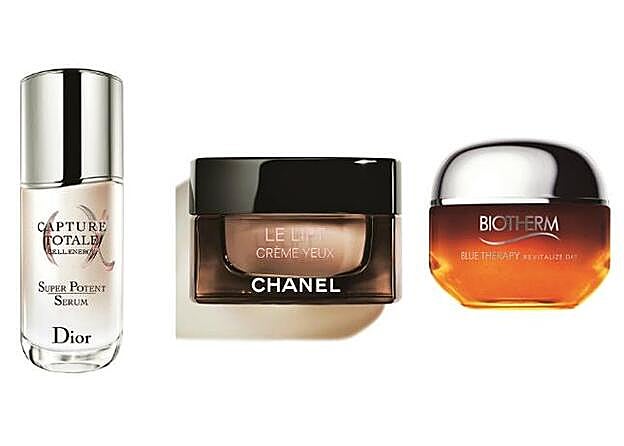 1. Capture Totale Cell Energy Serum de Dior (190 euros). 2. Le Lift Crème Yeux de Chanel (78 euros). 3. Blue Therapy Amber Algae Revitalize de Biotherm (90 euros).