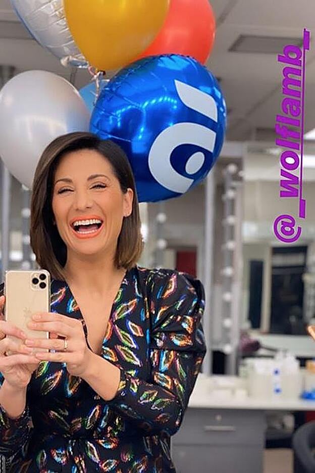 La presentadora, en otra de las imágenes con el vestido