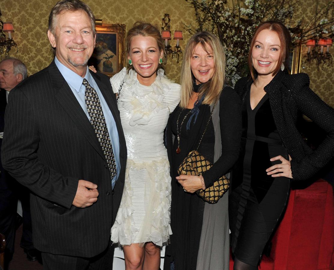 Blake es la menor de cinco hermanos, y tanto estos como sus padres, Elaine y Ernie, están, de alguna manera ligados al mundo de la interpretación. De hecho, ella misma ha contado que cuando era pequeña, sus padres no querían dejarla con ninguna niñera y se la llevaban a clases y ensayos, por lo que desde su tierna infancia, Blake tuvo claro que sería actriz.