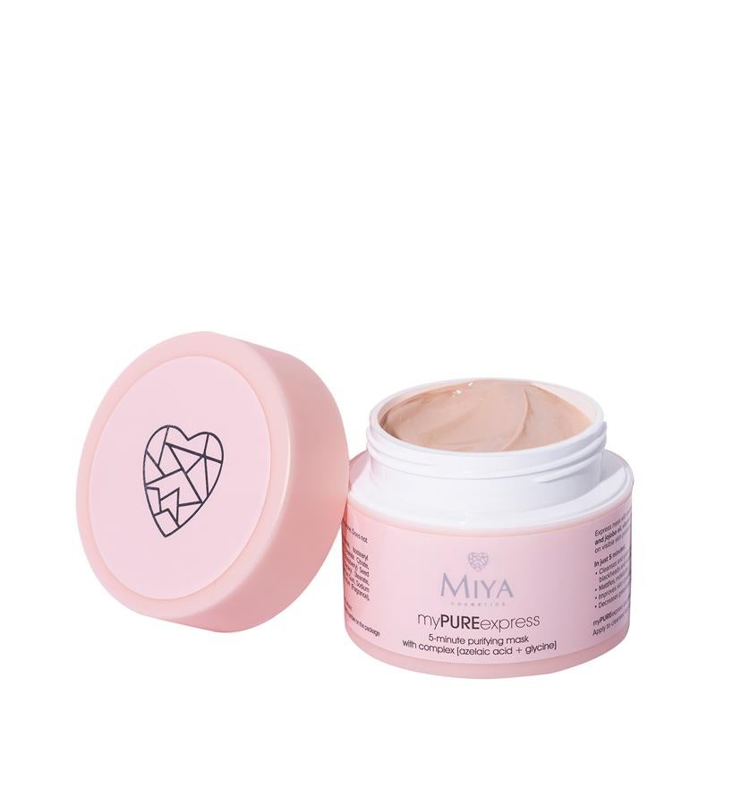 Tener una piel libre de impurezas en cinco minutos es posible. Y no pienses que para eso se necesita un producto muy agresivo. Nada de eso. Esta mascarilla que elimina puntos negros y minimiza poros dilatados posee un 92,9% de ingredientes naturales y es vegana. Con un complejo a base de ácido azeláico y glicina sólo necesita cinco minutos para obrar el milagro. myPUREexpress de MIYA Cosmetics (10,99 €).