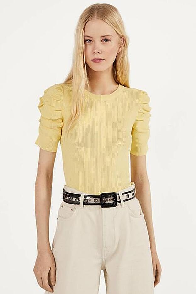 La camiseta que no te vas a quitar en toda la primavera: esas mangas son fantásticas.