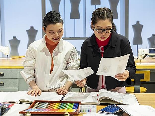 Las favoritas de nuestra casa son ellas: nos pueden los tejidos vaporosos y los colores pastel. Y además, se hacen llamar las chicas dragón... imbatibles.